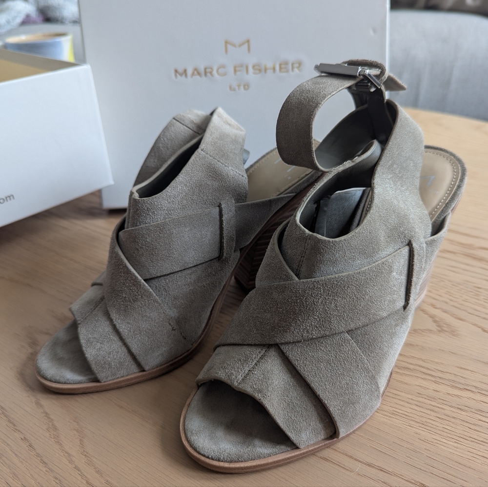 Valen Taupe Suede heeled sandal